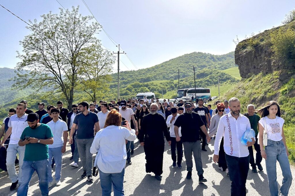 Ermenistan’da  dört köyün iadesi kararına tepkiler